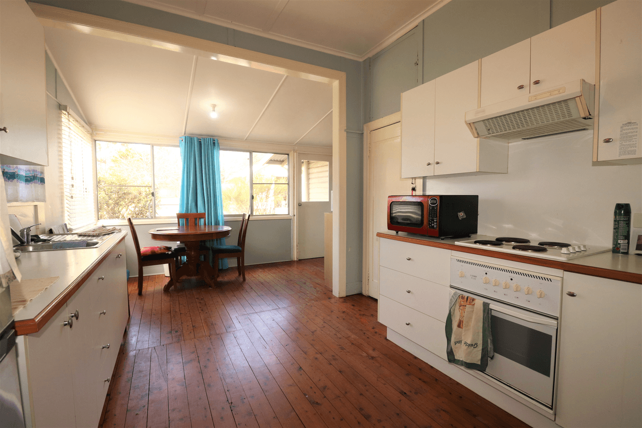 1 Clarke Street, GLEN INNES, NSW 2370