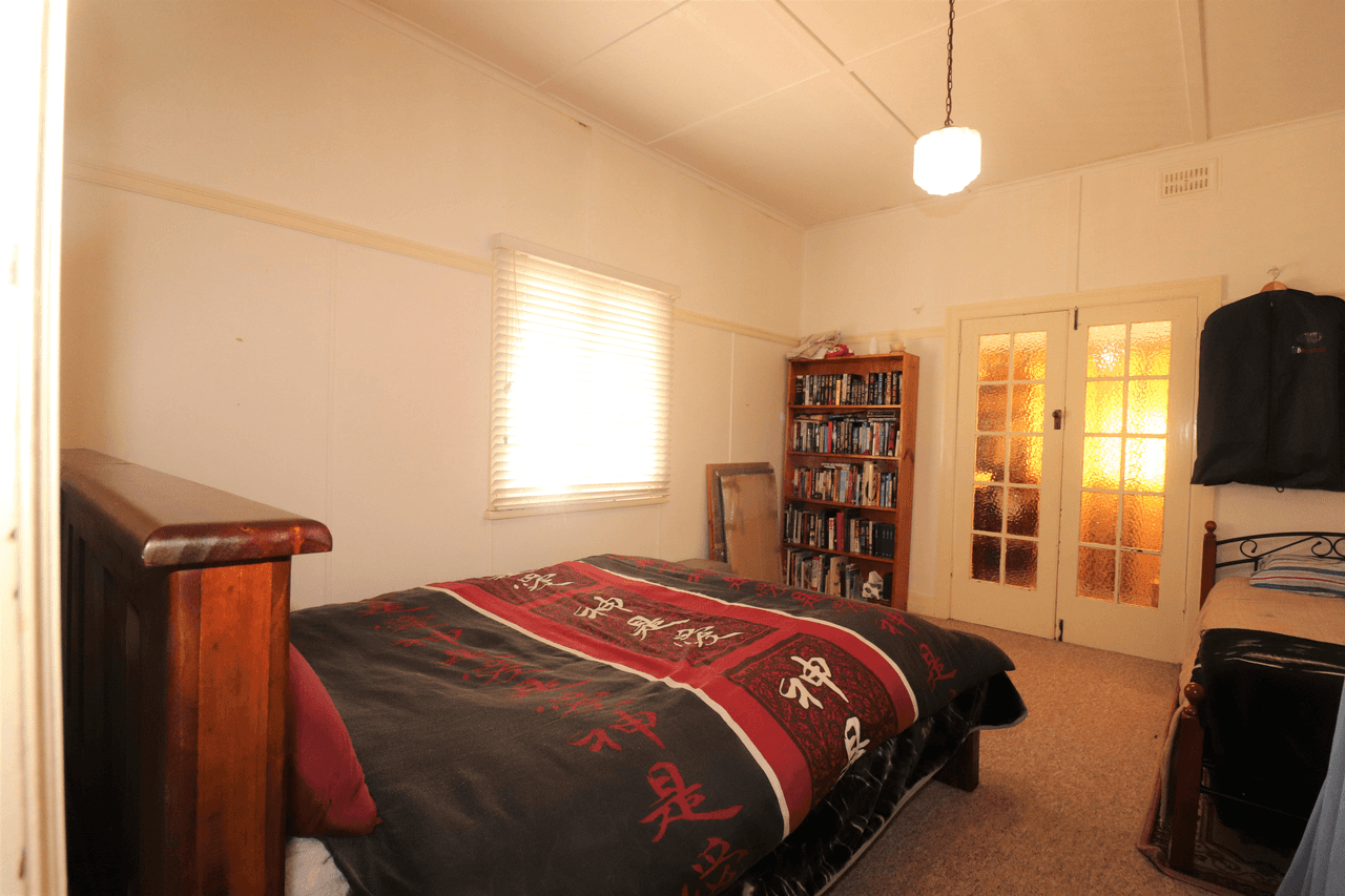 1 Clarke Street, GLEN INNES, NSW 2370