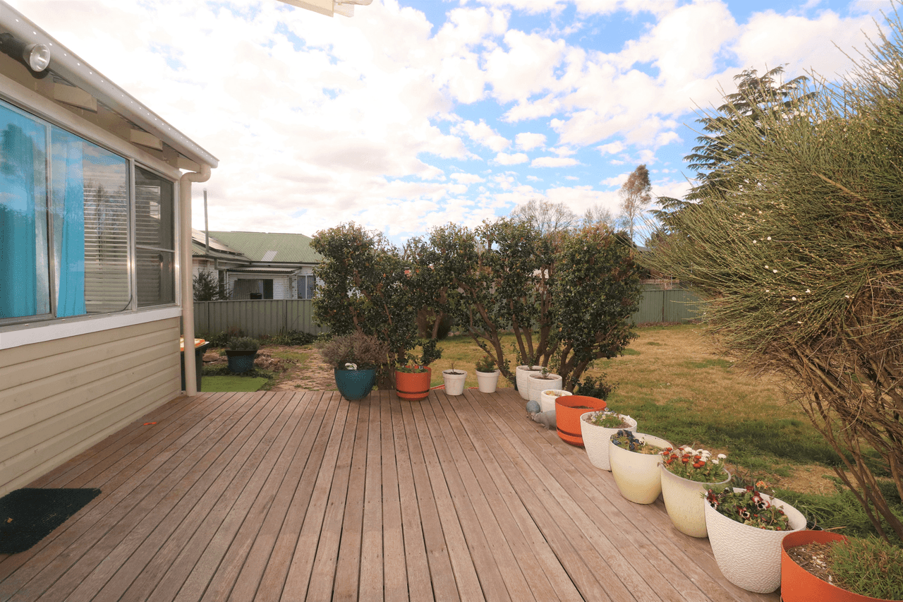 1 Clarke Street, GLEN INNES, NSW 2370