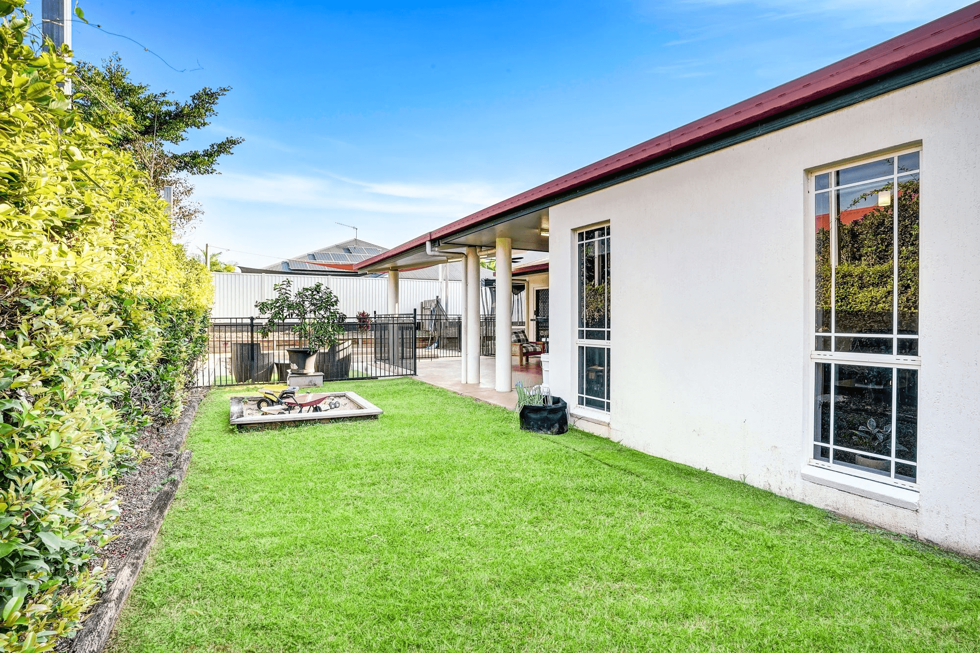 15 Village Tce, Redlynch, QLD 4870