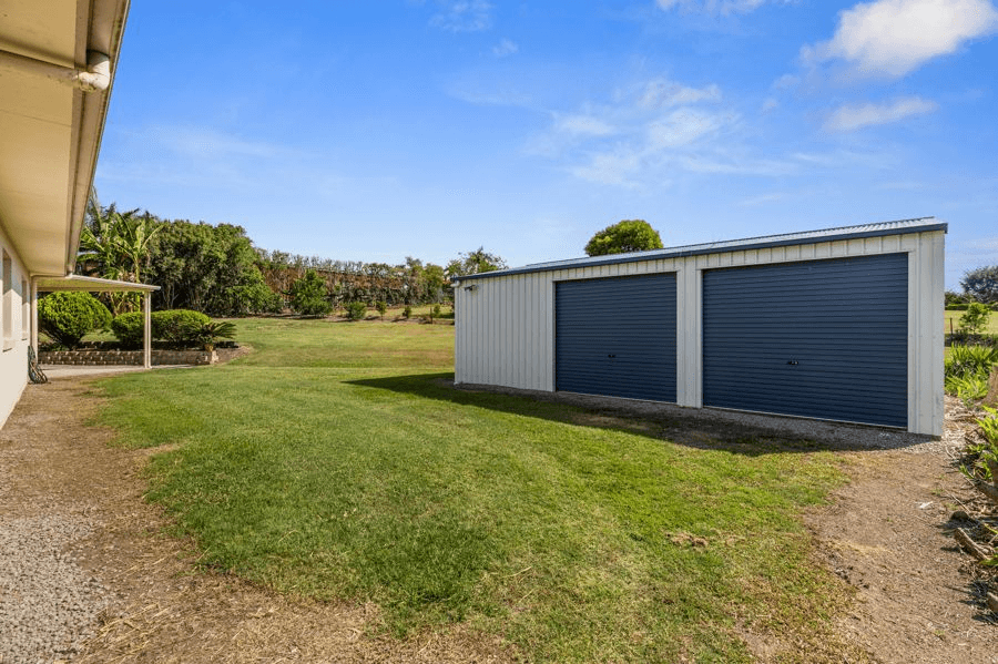 4 Dominique Court, SOUTHSIDE, QLD 4570