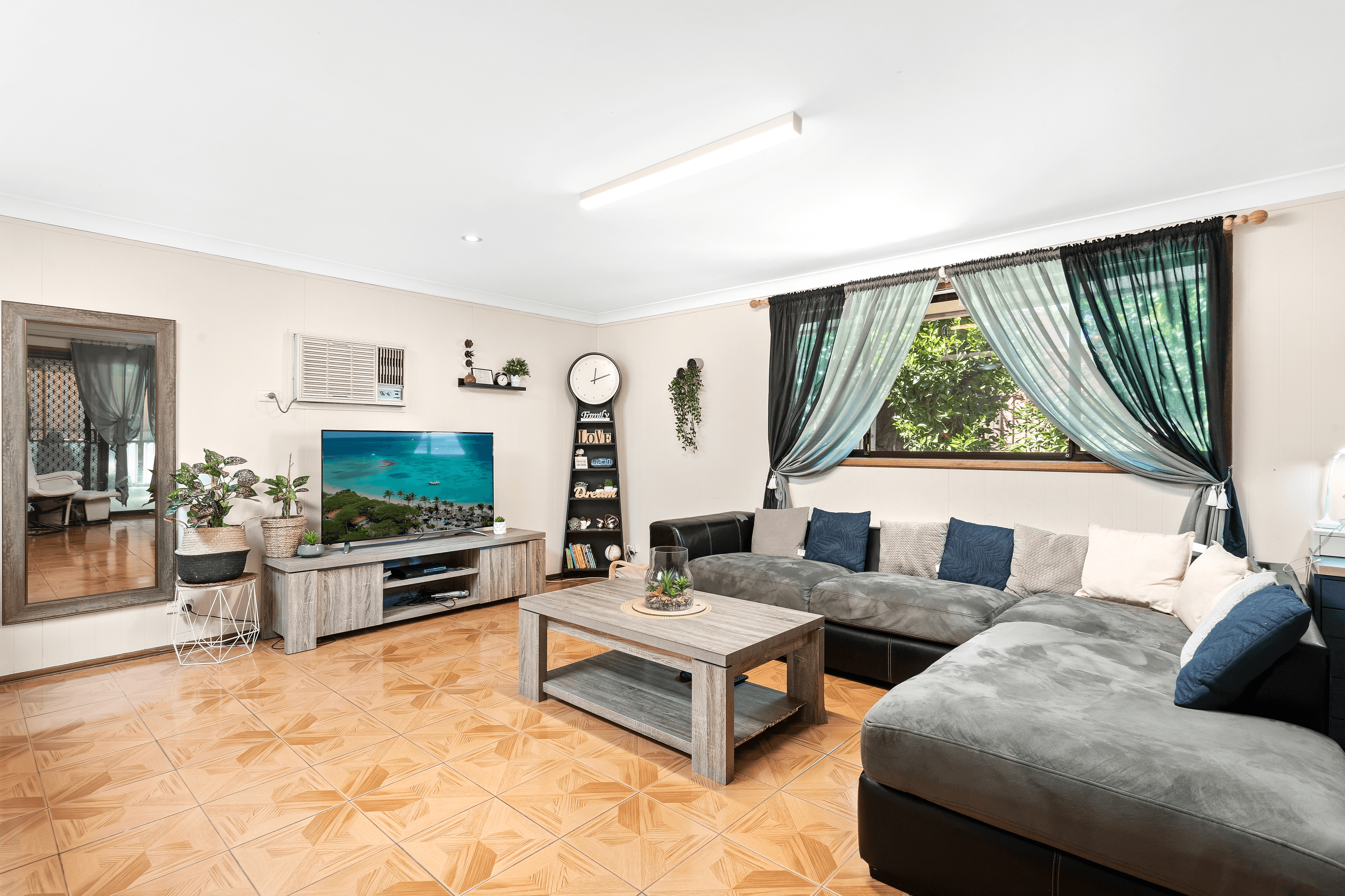 19 Narrabri Street, Quakers Hill, NSW 2763