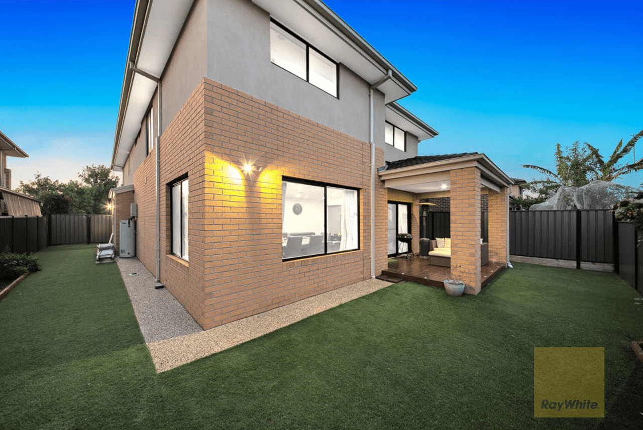 4 Larnook Crescent, TRUGANINA, VIC 3029