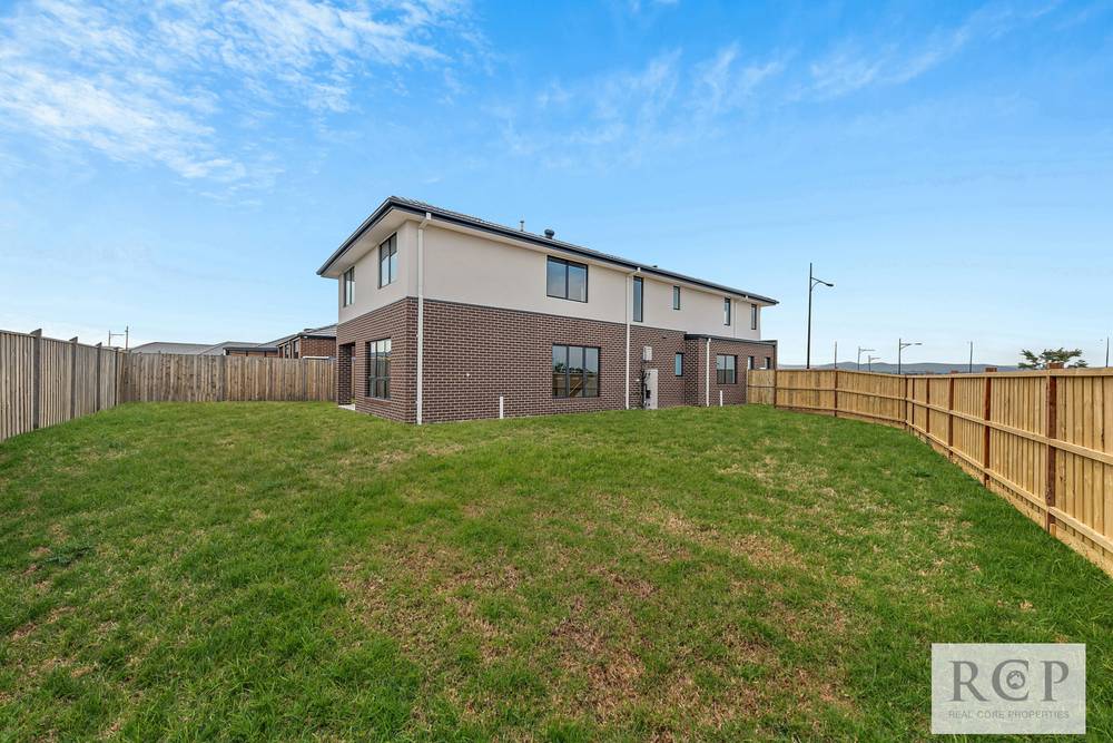 1 Wattlebird Drive, KURUNJANG, VIC 3337