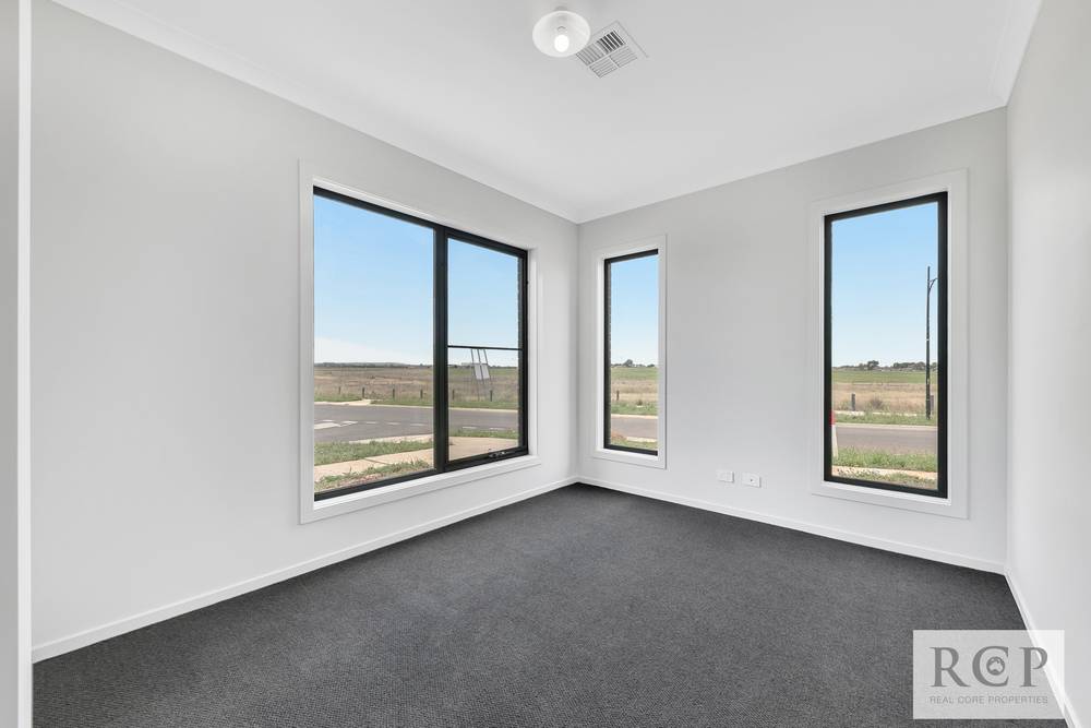 1 Wattlebird Drive, KURUNJANG, VIC 3337