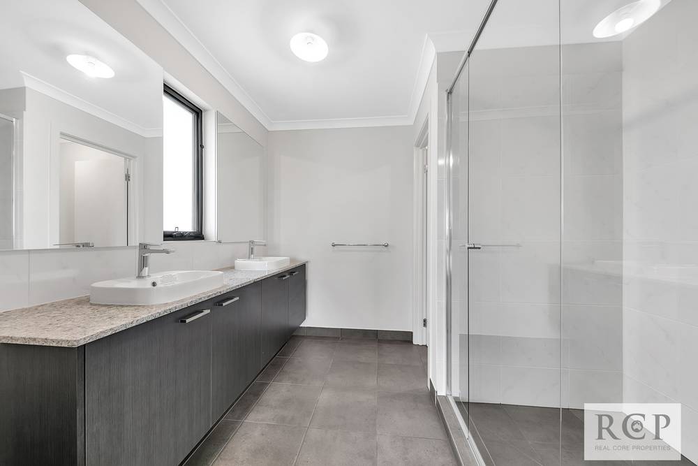 1 Wattlebird Drive, KURUNJANG, VIC 3337