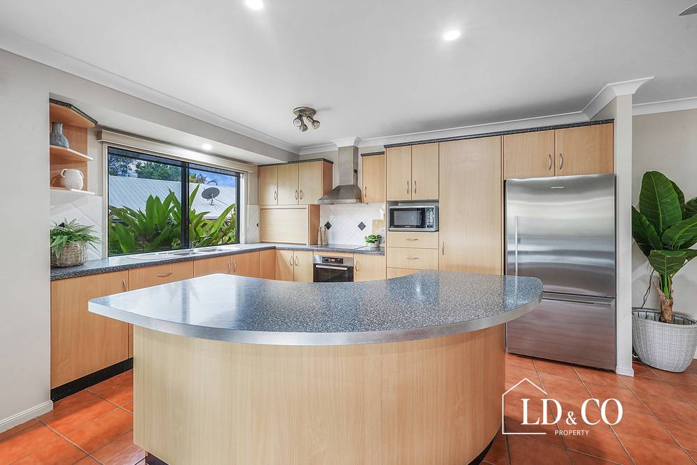21 Theodore Crescent, RURAL VIEW, QLD 4740