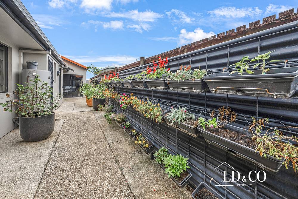 21 Theodore Crescent, RURAL VIEW, QLD 4740