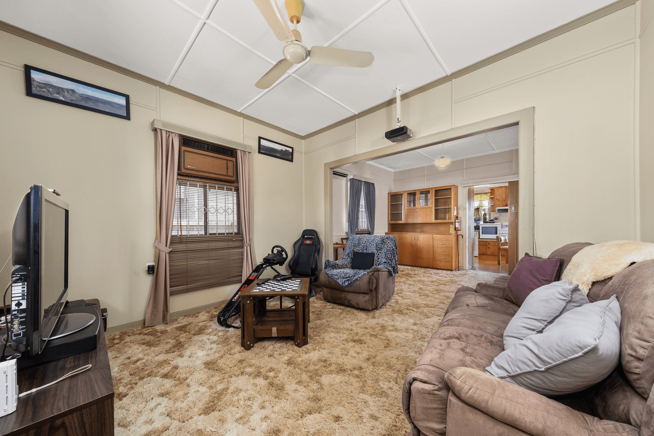 28-30 Pershing Street, KEPERRA, QLD 4054