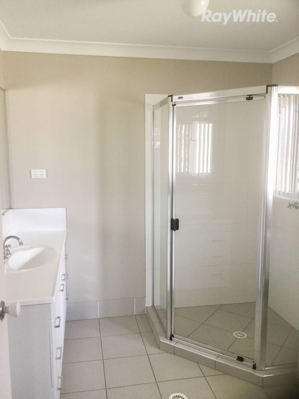 19 Kordan Boulevard, RACEVIEW, QLD 4305