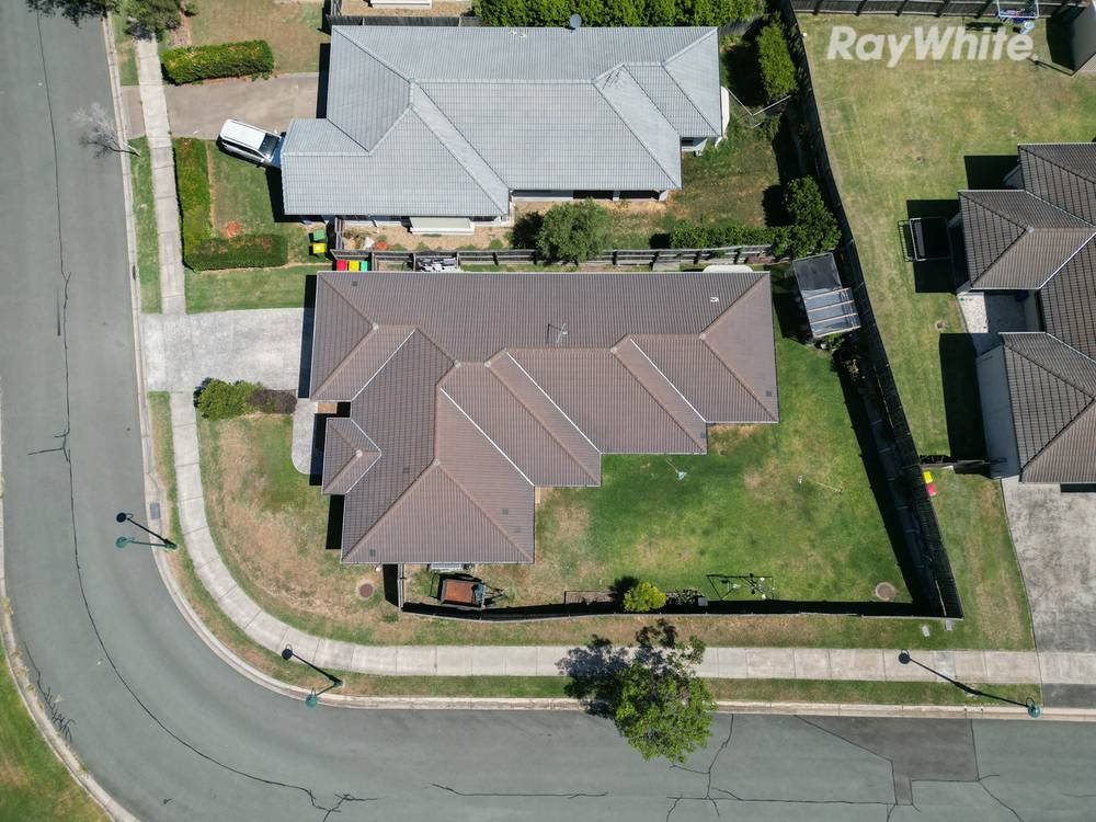 19 Kordan Boulevard, RACEVIEW, QLD 4305