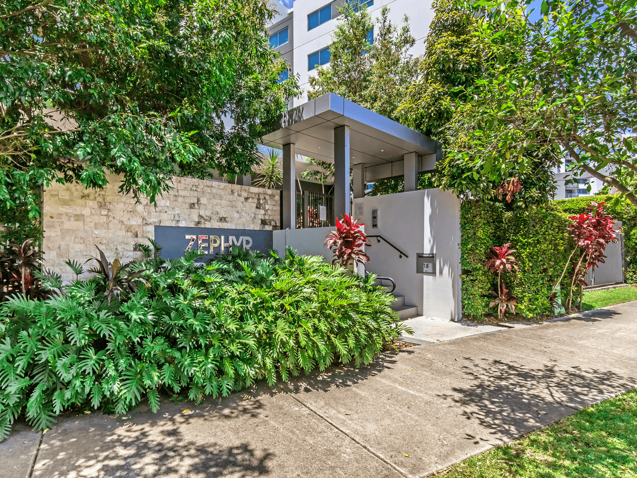 311/15 Compass Drive, BIGGERA WATERS, QLD 4216