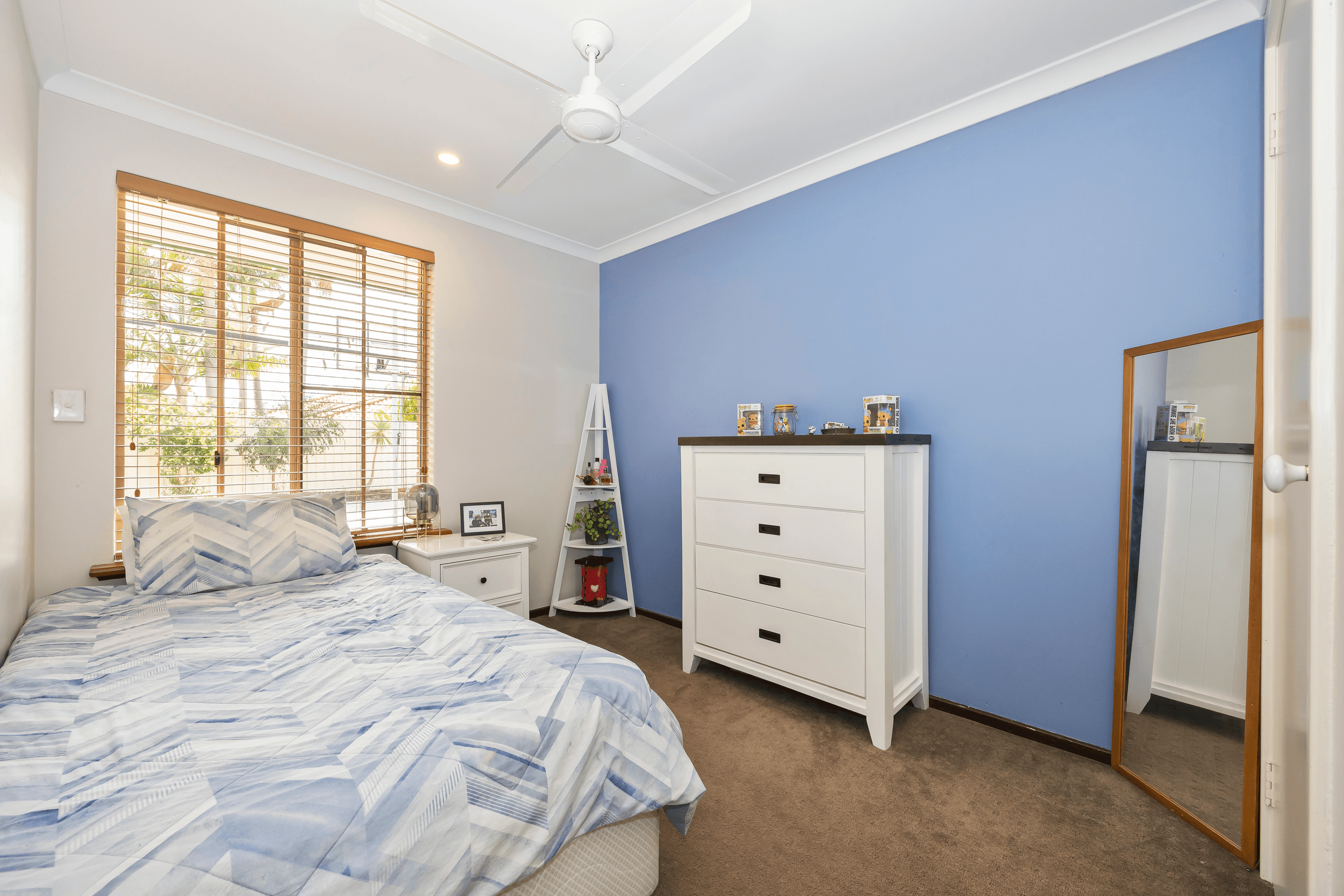 13 Tipuana Place, THORNLIE, WA 6108