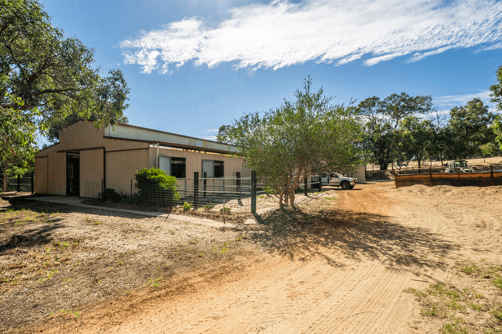 307 Chittering Road, BULLSBROOK, WA 6084