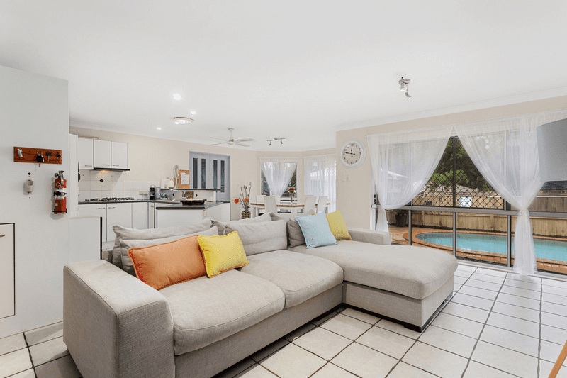 2 Sirec Way, Burleigh Heads, QLD 4220