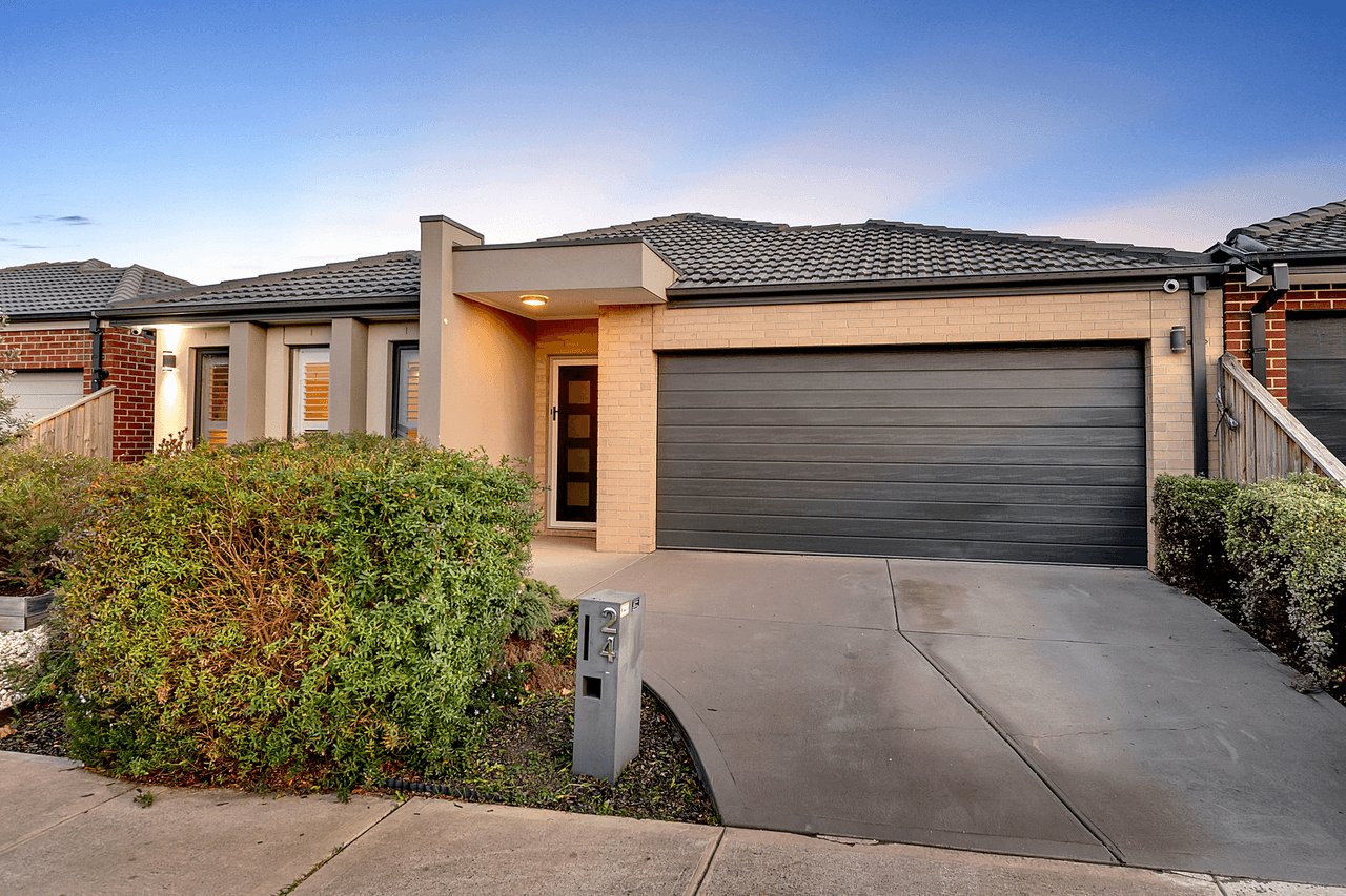 24 Stettler Boulevard, Mickleham, VIC 3064