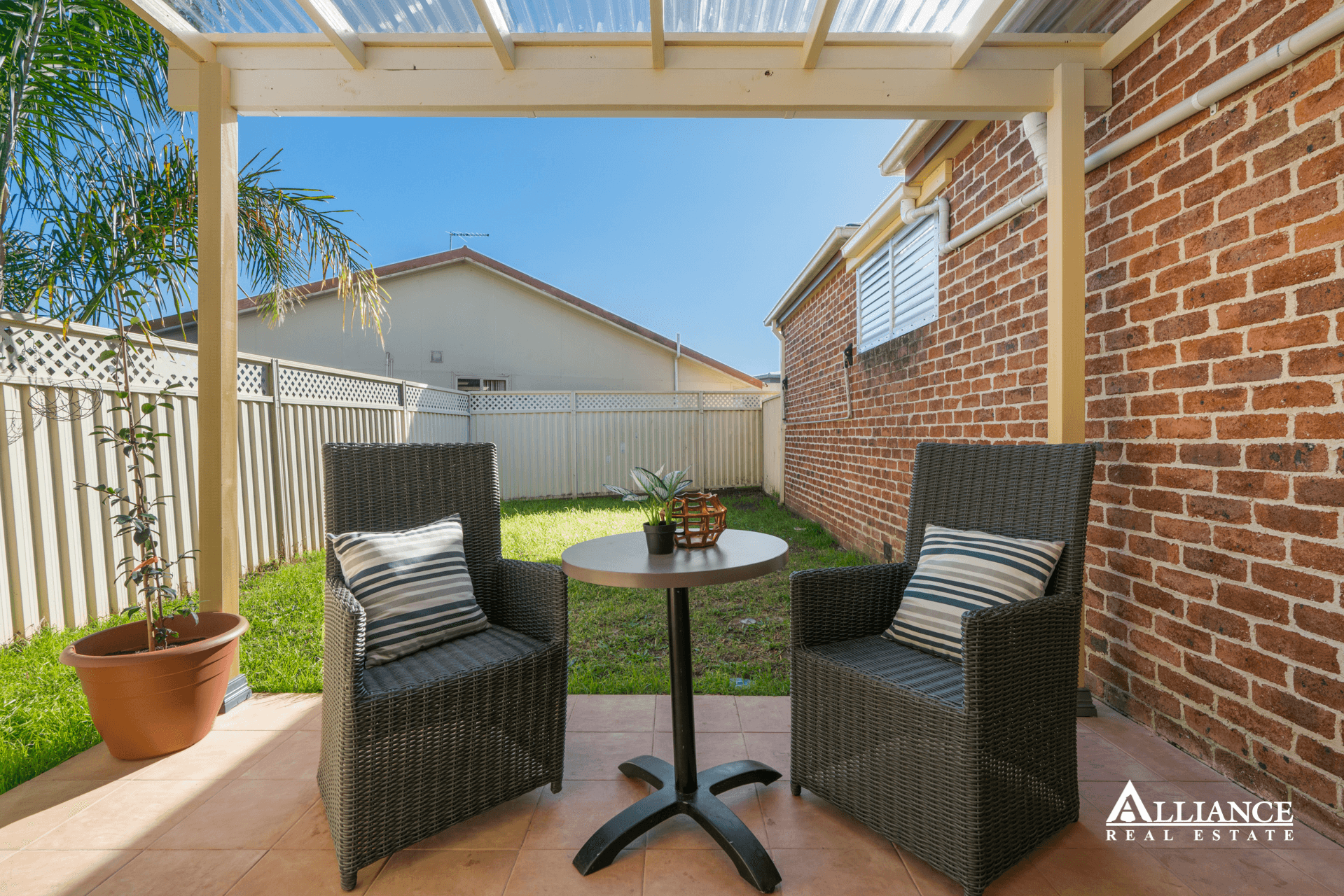 2/14 Kingston Avenue, Panania, NSW 2213