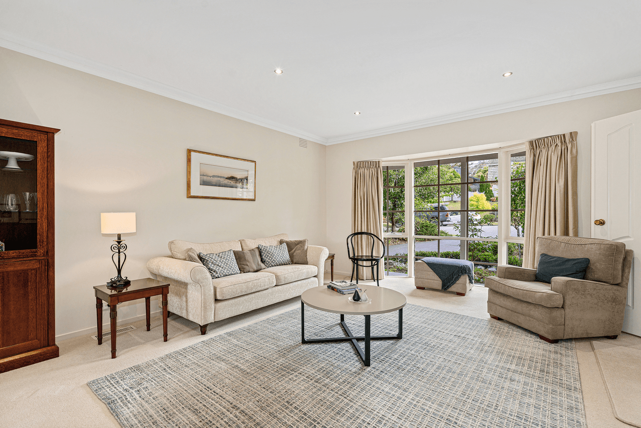 5 Kings Lynn Place, WHEELERS HILL, VIC 3150