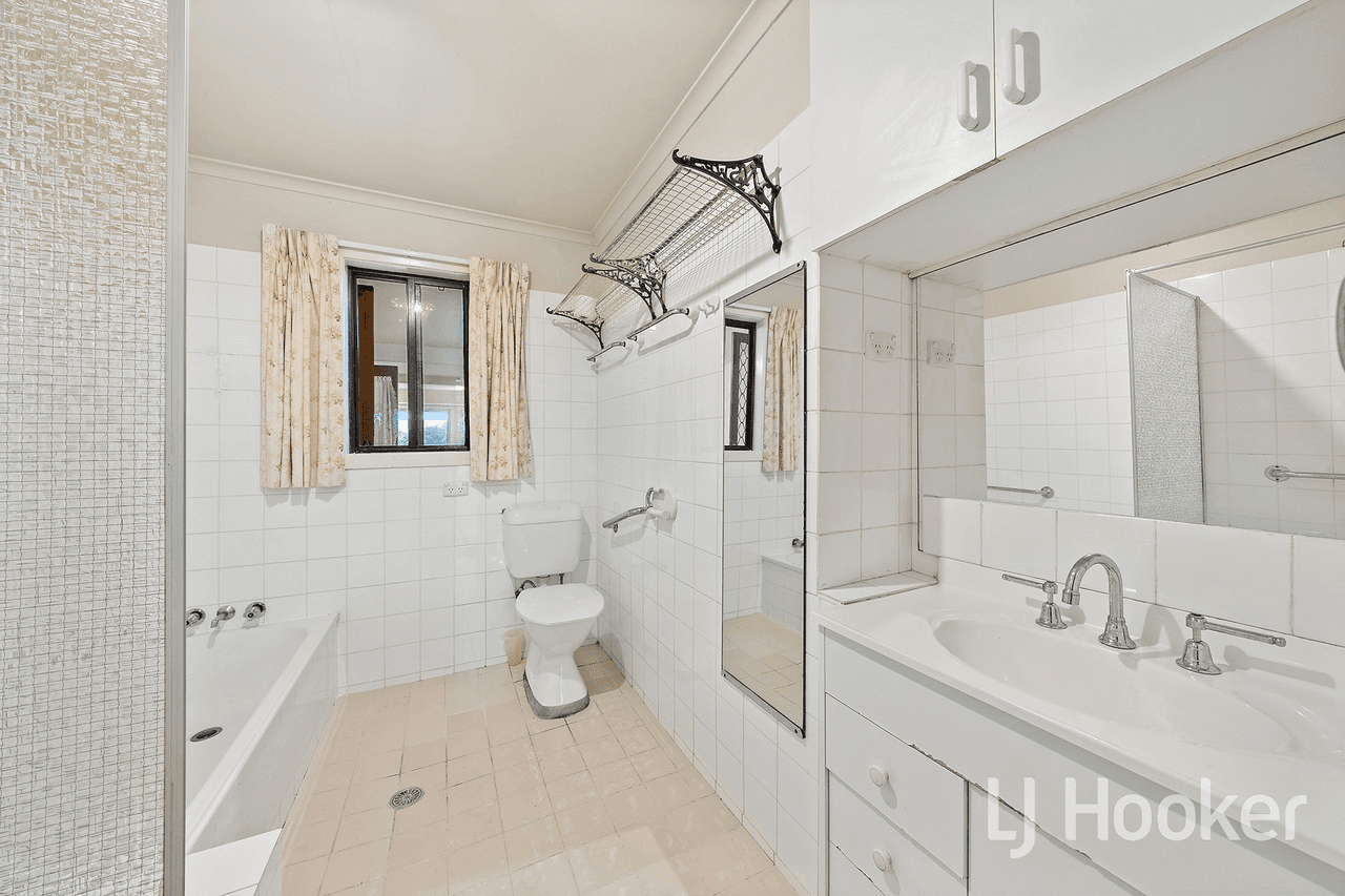 5 Ingleside Road, KARABAR, NSW 2620