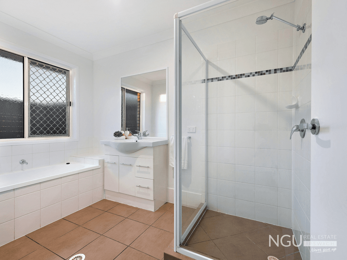 8 Waratah Court, Yamanto, QLD 4305