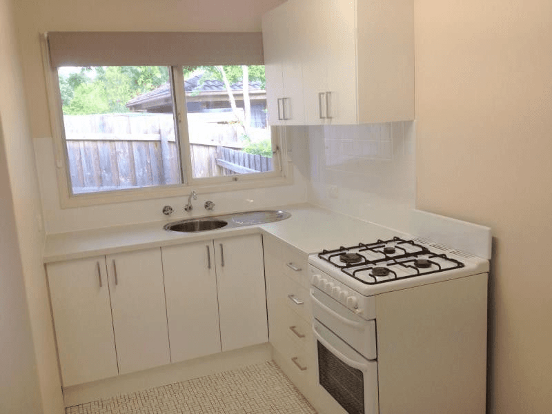 2/9 McGhee Avenue, MITCHAM, VIC 3132