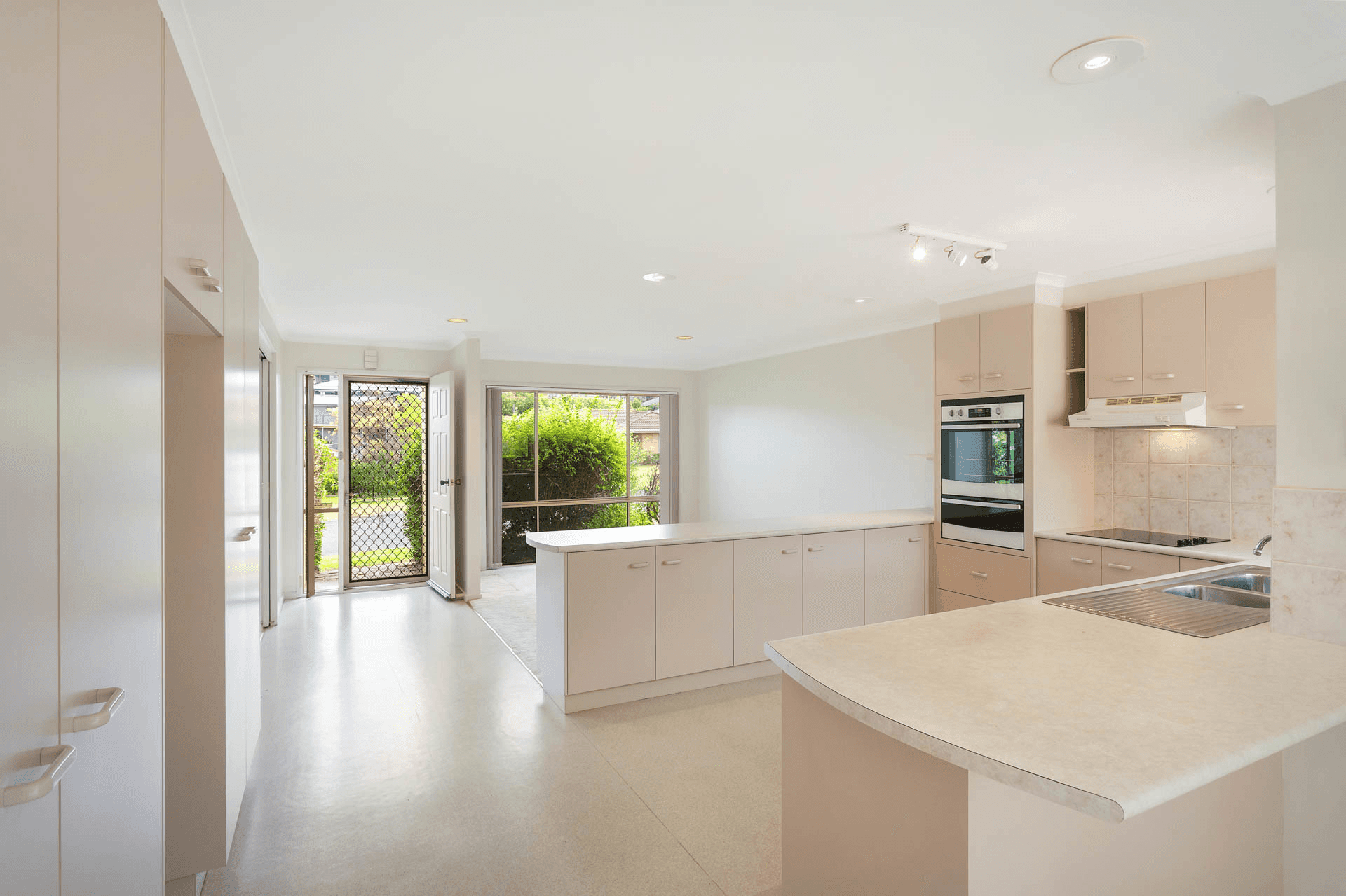 147 Headland Drive, Tura Beach, NSW 2548