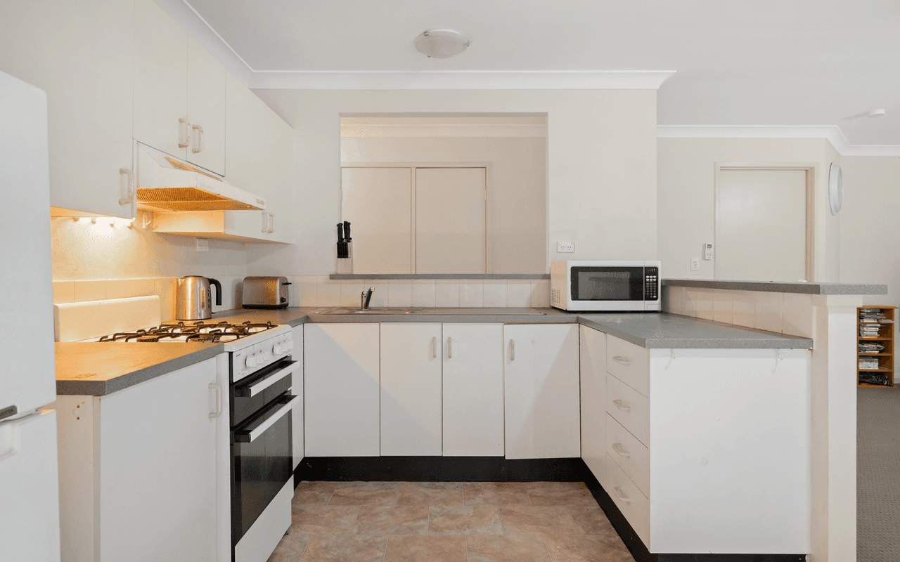 29 & 29a Watkins Crescent, CURRANS HILL, NSW 2567