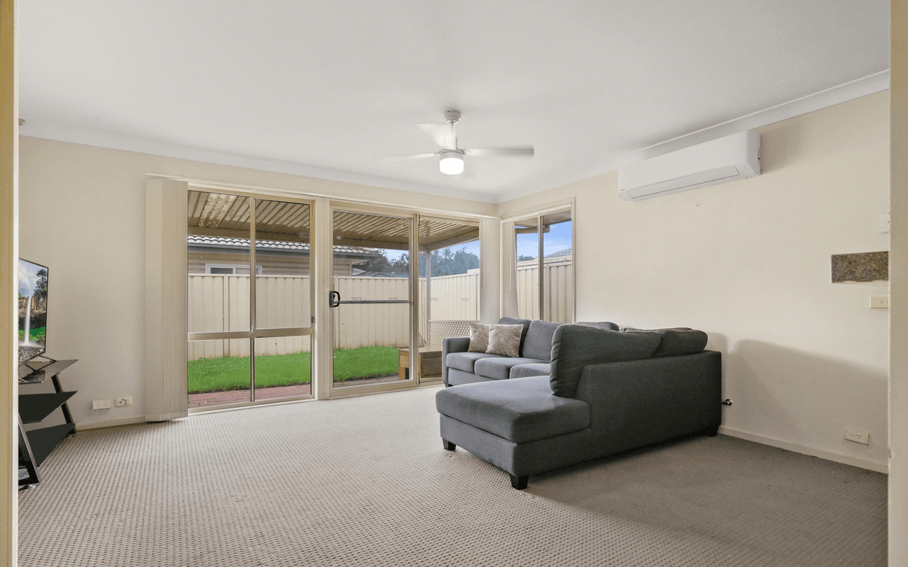 29 & 29a Watkins Crescent, CURRANS HILL, NSW 2567