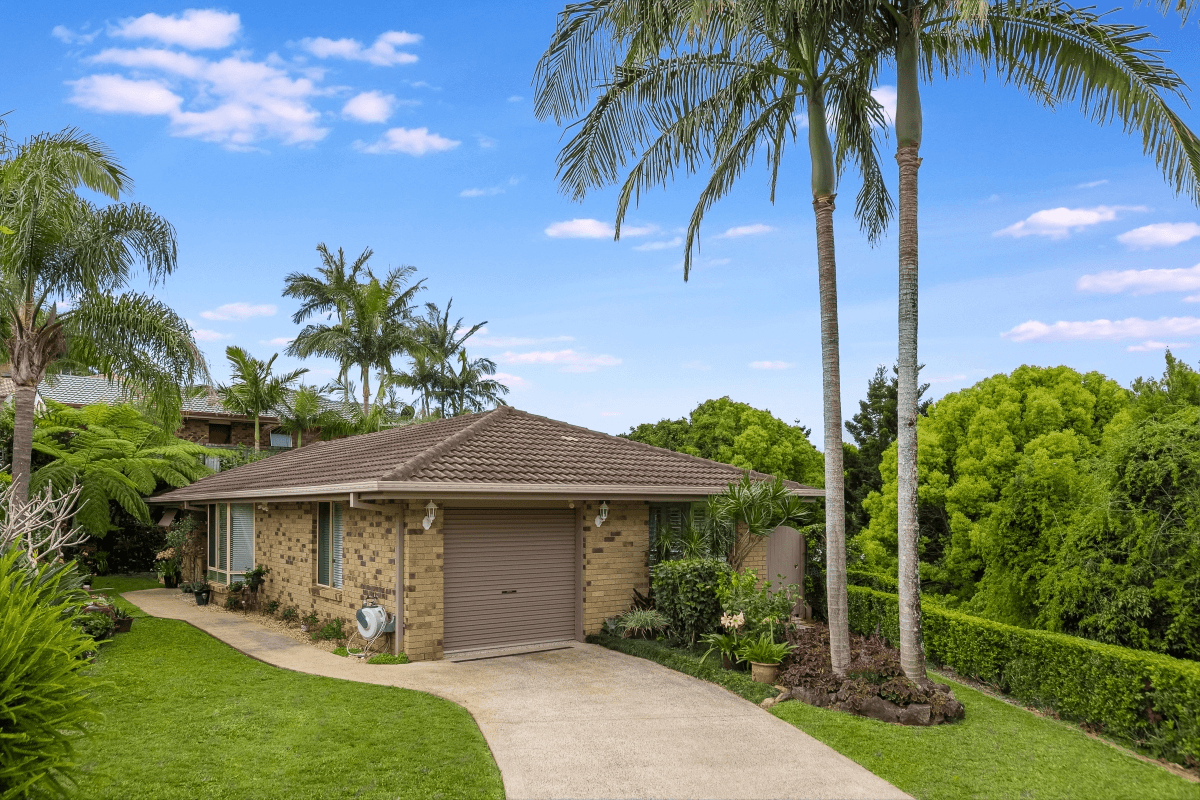 11 Champagne Drive, TWEED HEADS SOUTH, NSW 2486