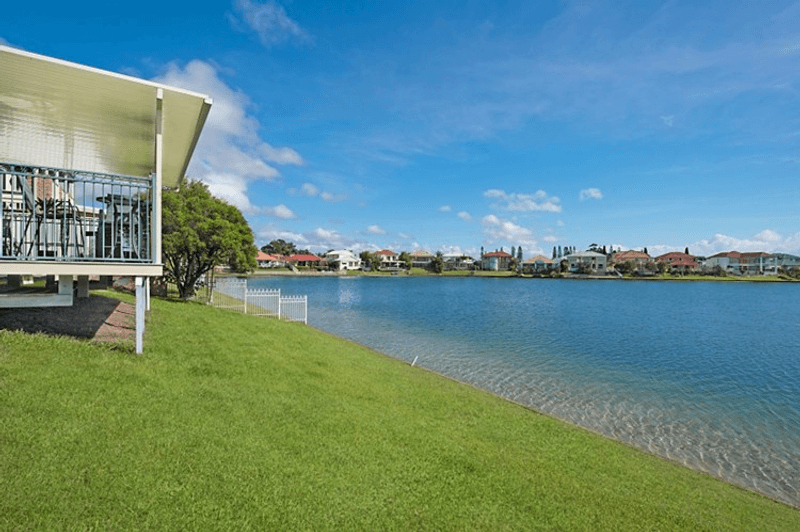 84 Cypress Drive, BROADBEACH WATERS, QLD 4218