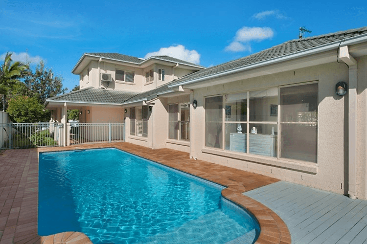 84 Cypress Drive, BROADBEACH WATERS, QLD 4218