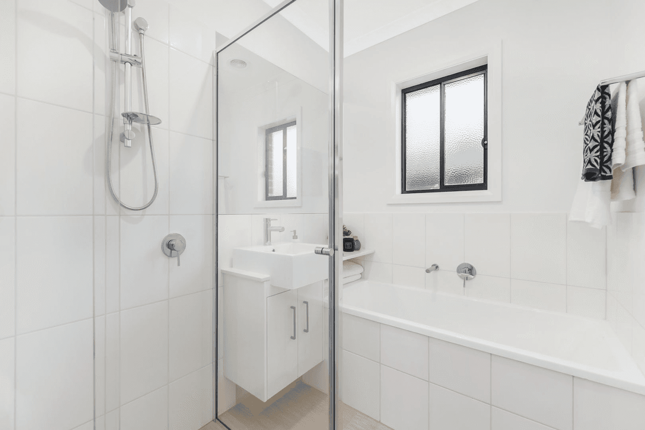 6/30-32 Parkland Avenue, HAMPTON PARK, VIC 3976