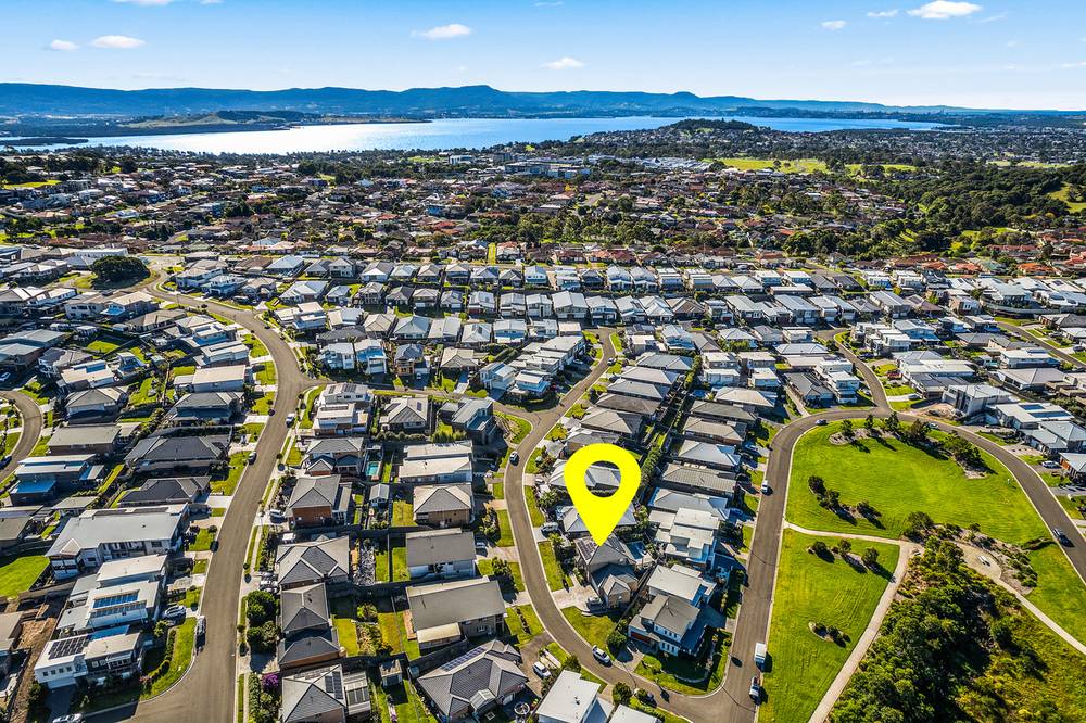 4 St Ives Road, FLINDERS, NSW 2529