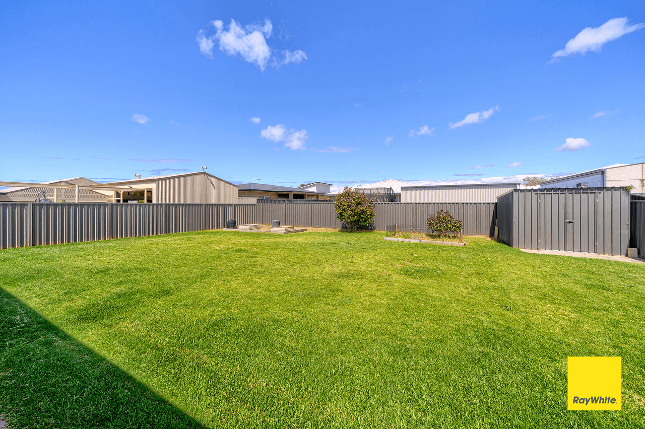 25 Kitcher Parade, MCKAIL, WA 6330