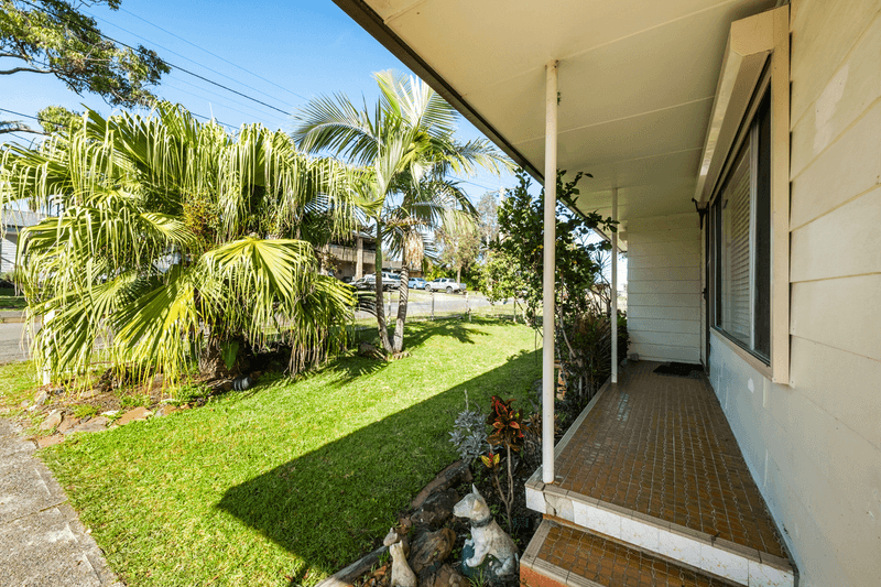 12 Kapala Avenue, SUMMERLAND POINT, NSW 2259