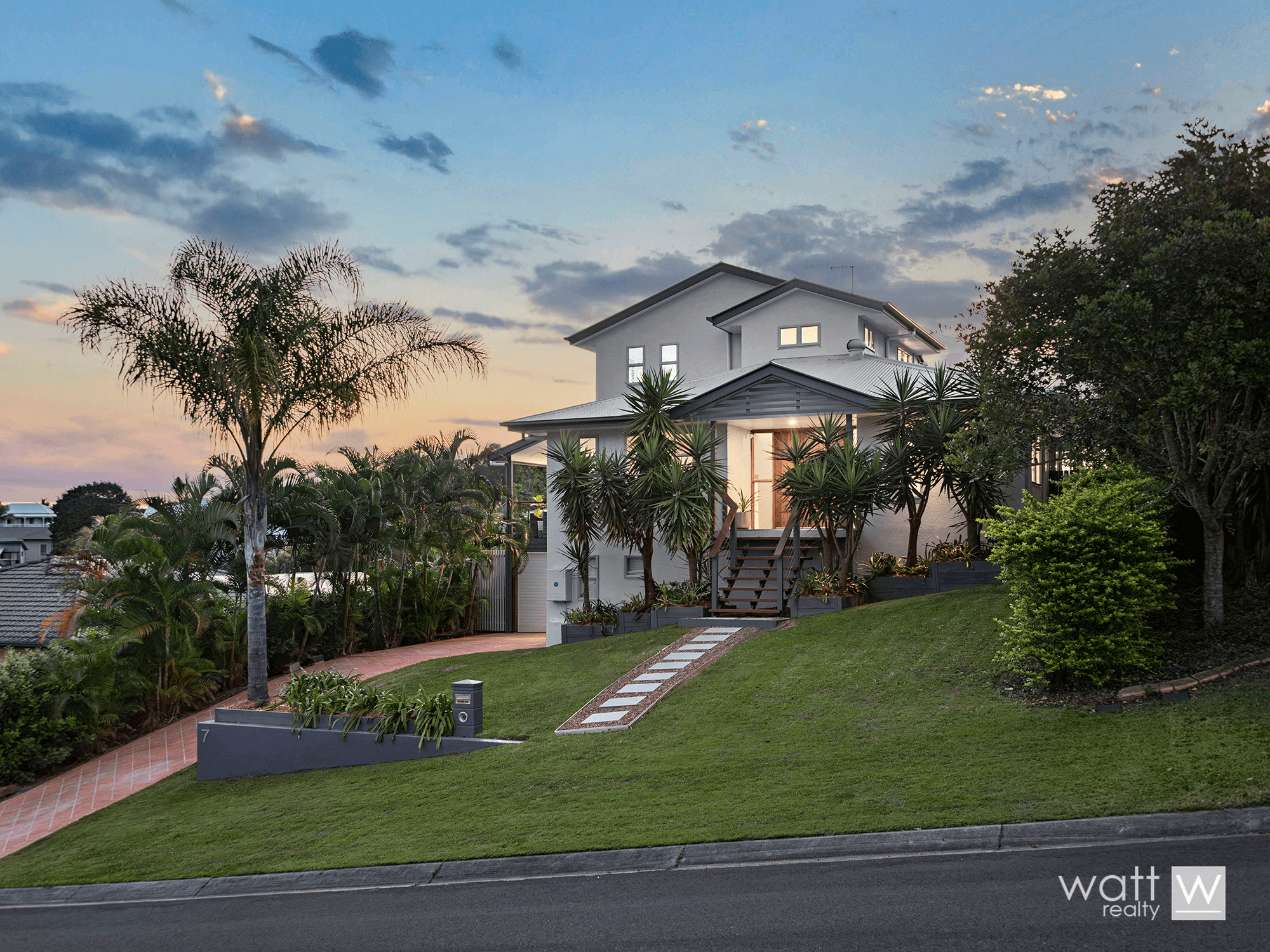 7 Meilland Court, Eatons Hill, QLD 4037