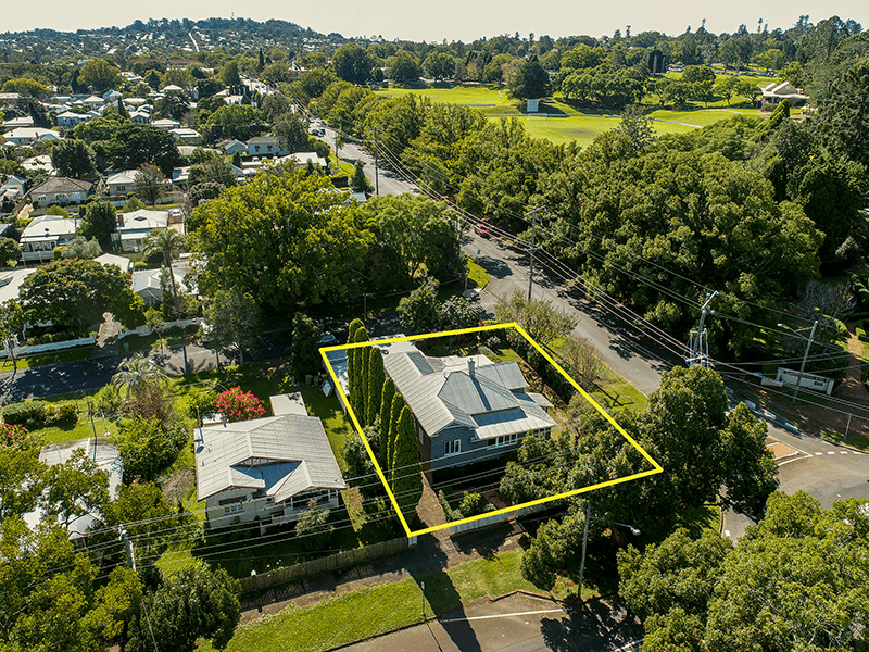 2 Queen Street, EAST TOOWOOMBA, QLD 4350