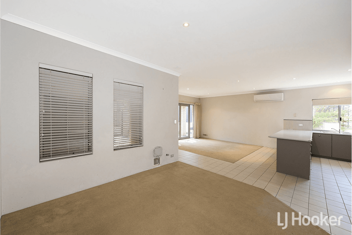 3/6 Valley Road, HALLS HEAD, WA 6210