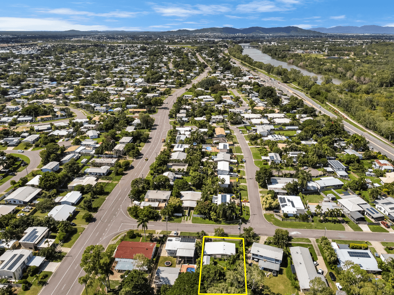 15 Dollview Avenue, RASMUSSEN, QLD 4815