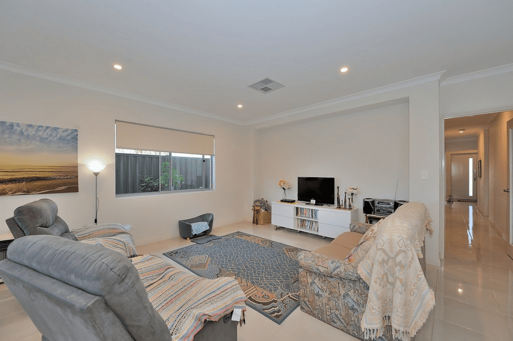 34 Rivington Entrance, AVELEY, WA 6069