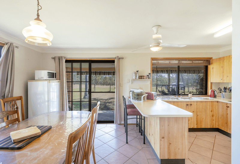 1092 Gwydir Highway, Waterview Heights, NSW 2460