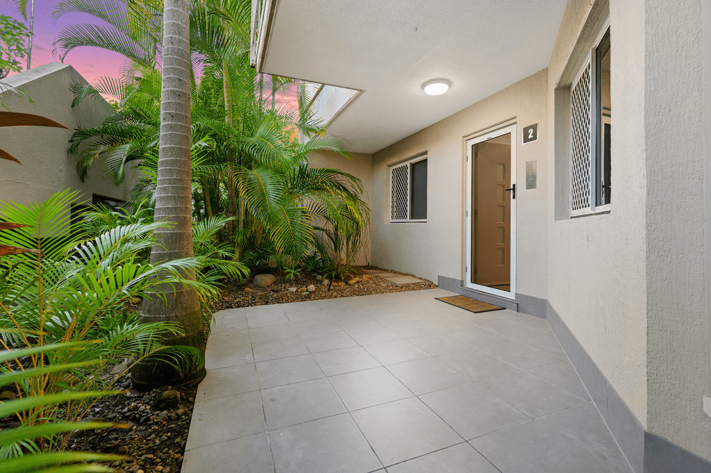 2/3 Marina Crescent, HOLLYWELL, QLD 4216