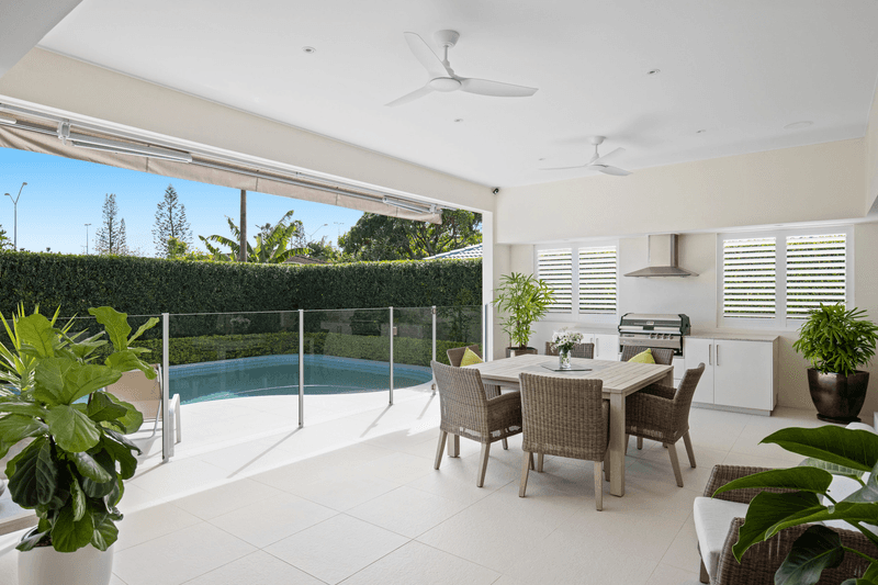 19 Shearwater Street, Burleigh Waters, QLD 4220