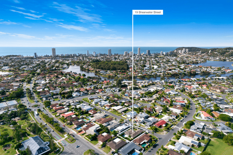 19 Shearwater Street, Burleigh Waters, QLD 4220