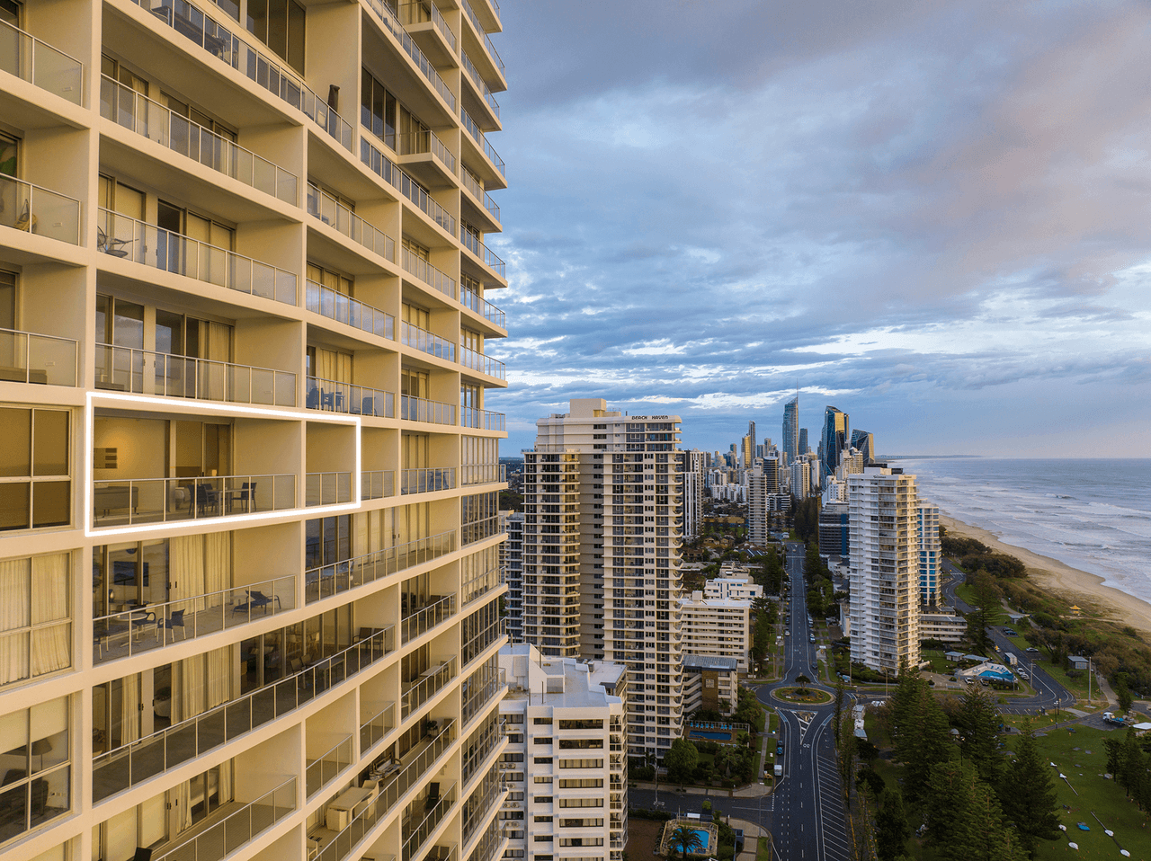 2204/159 Old Burleigh Road, BROADBEACH, QLD 4218