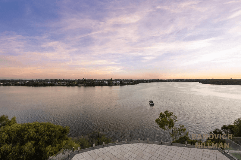 12 River Way, Salter Point, WA 6152