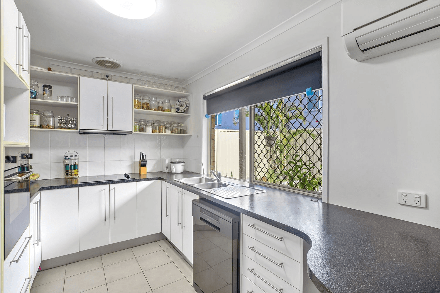 2/12 Doolooma Street, Mountain Creek, QLD 4557