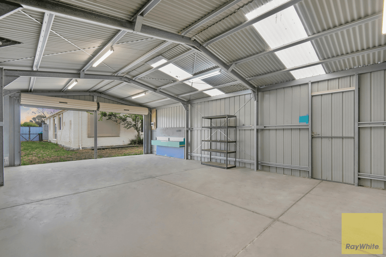 2 Windle Court, TRUGANINA, VIC 3029