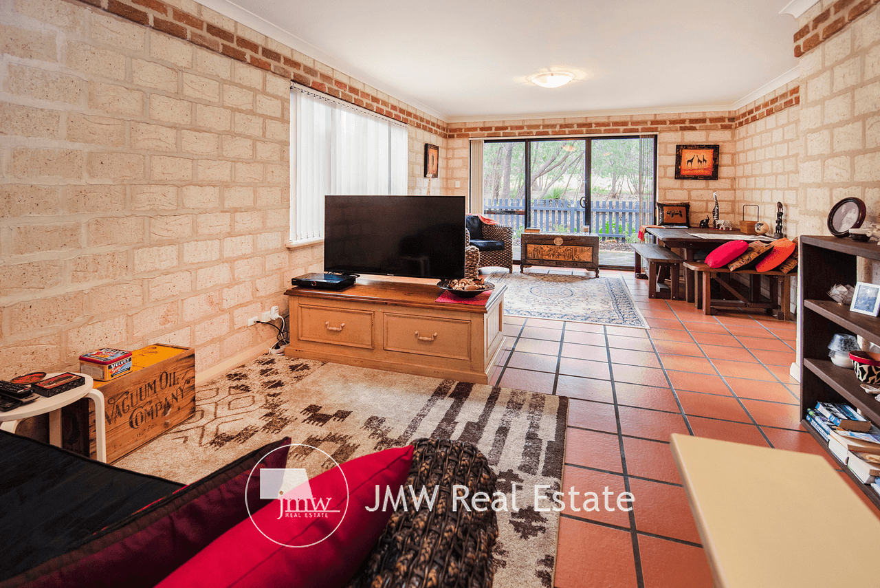 Unit 2/11 Freebridge Place, DUNSBOROUGH, WA 6281