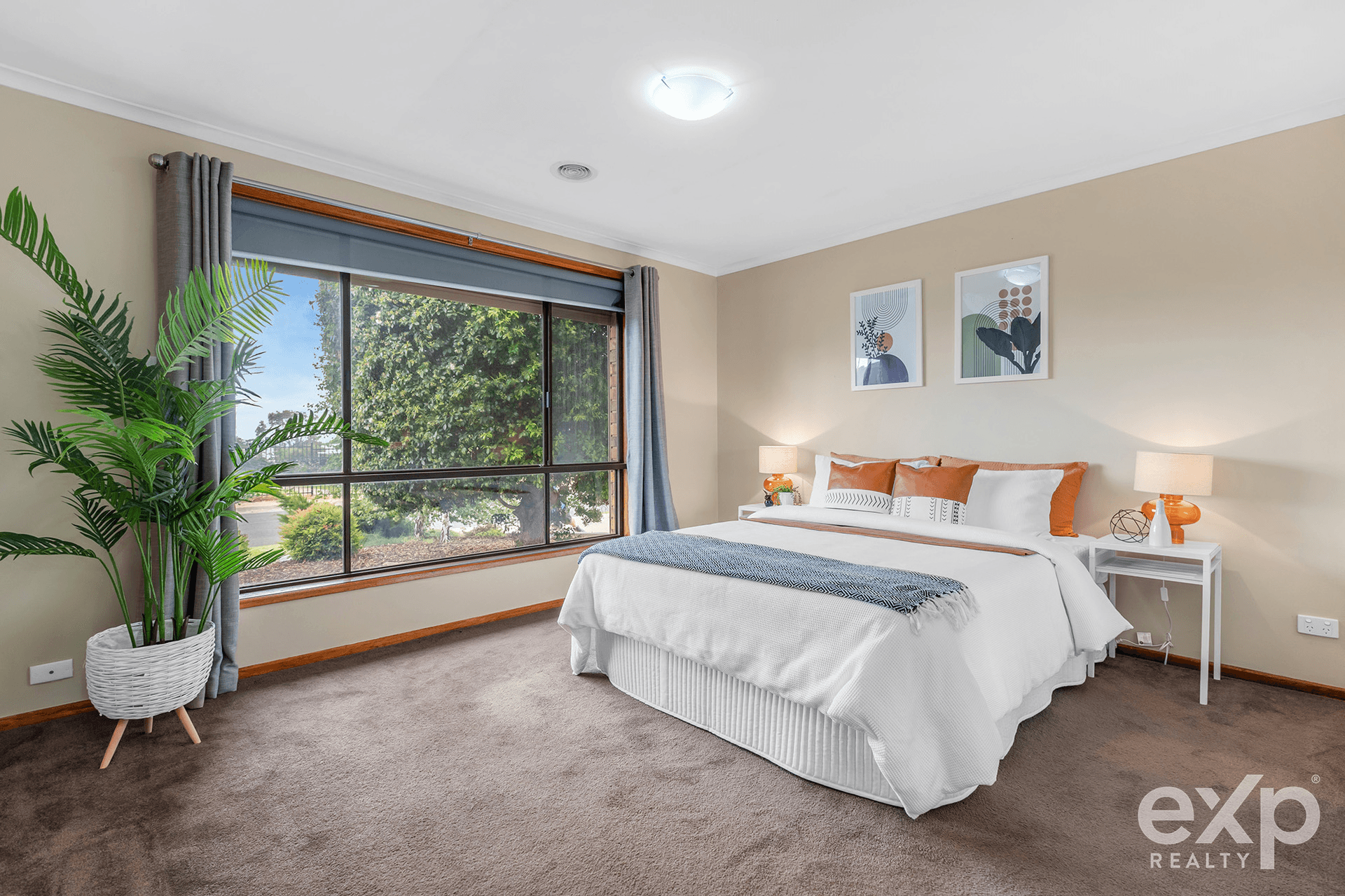 17 Mildera Crescent, Craigmore, SA 5114